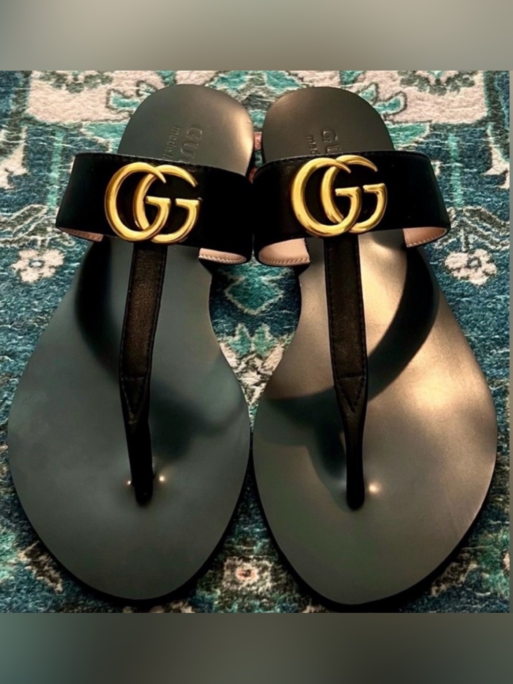 Gucci Leather Thong Sandals Double G Marmont Black Gold Size 39